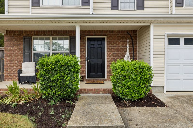 7493 Maggie Dr, Antioch, TN 37013