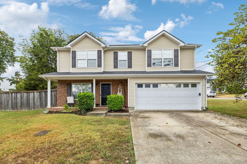 7493 Maggie Dr, Antioch, TN 37013