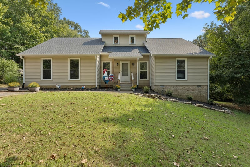 629 Blue Ridge Dr, Columbia, TN 38401