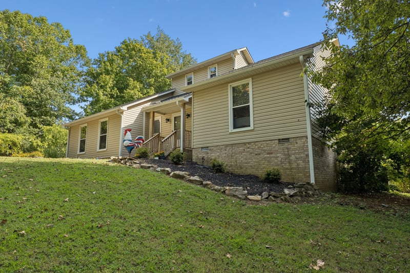 629 Blue Ridge Dr, Columbia, TN 38401
