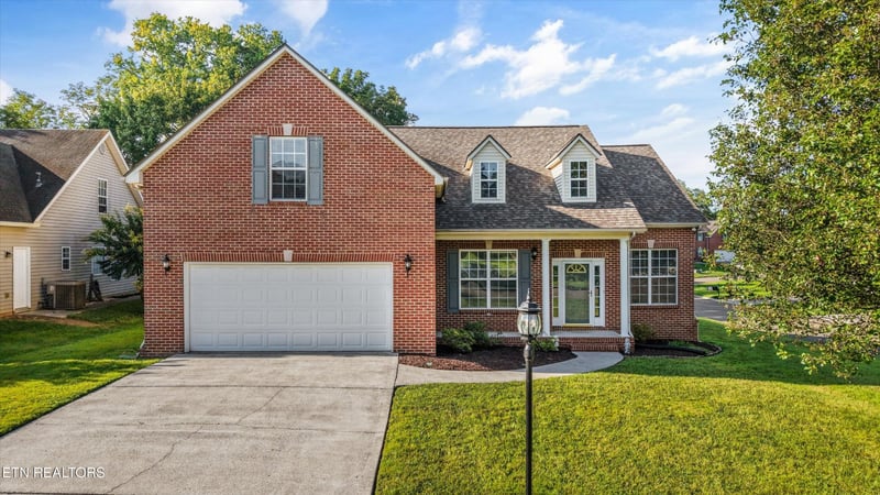 7512 Cherry Blossom Ln, Knoxville, TN 37931