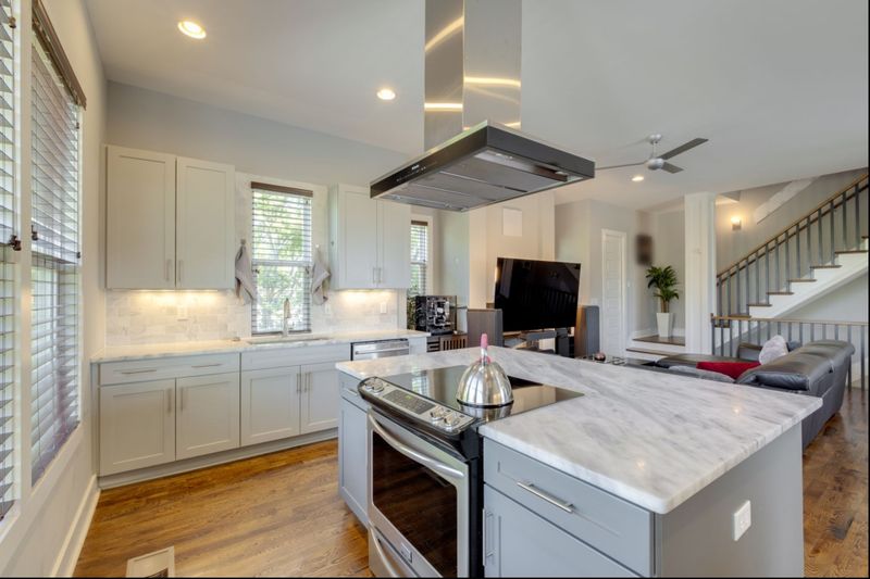 808 S 12th St, Nashville, TN 37206