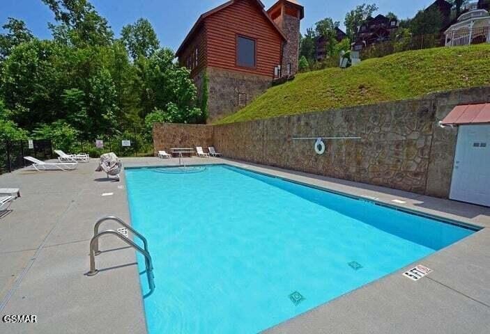 1740 High Rock Way, Sevierville, TN 37862