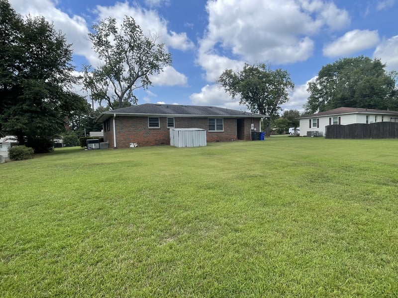 2306 Belview Rd, Florence, AL 35630