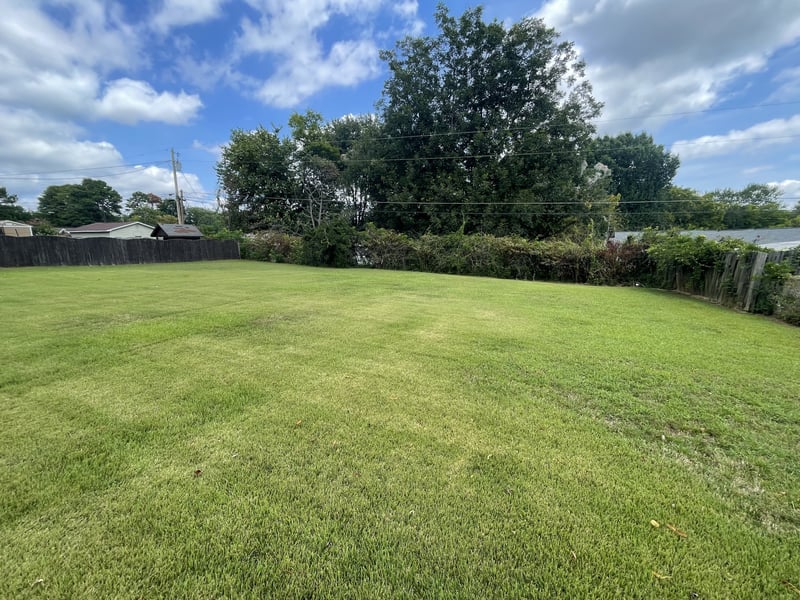 2306 Belview Rd, Florence, AL 35630