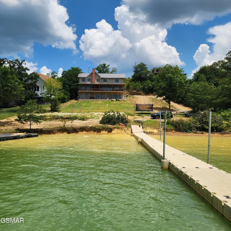 799 Penelope Ln, Sevierville, TN 37876