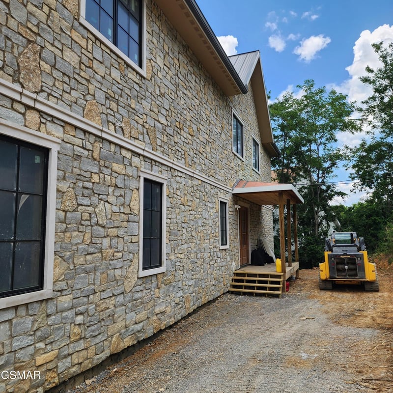 799 Penelope Ln, Sevierville, TN 37876