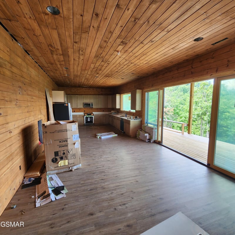 2065 Spurling Rd, Sevierville, TN 37876
