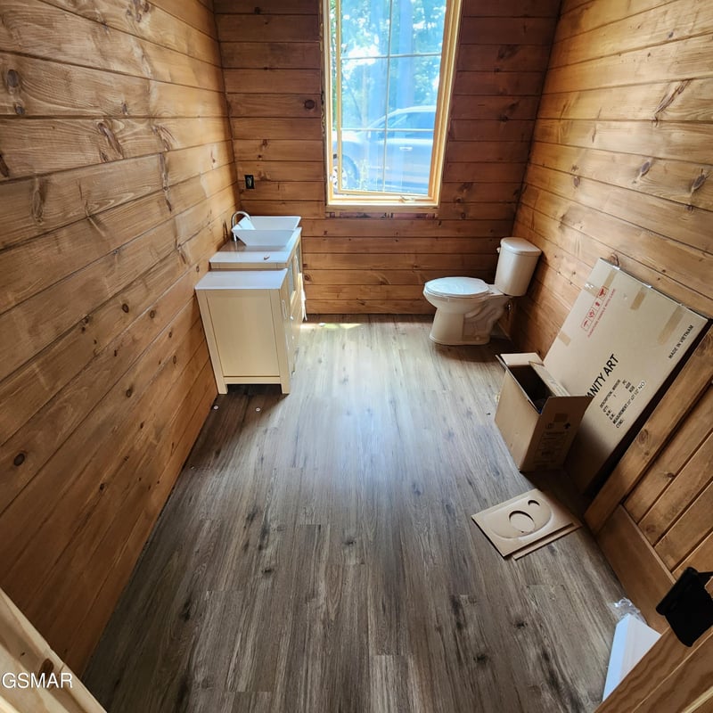 2065 Spurling Rd, Sevierville, TN 37876