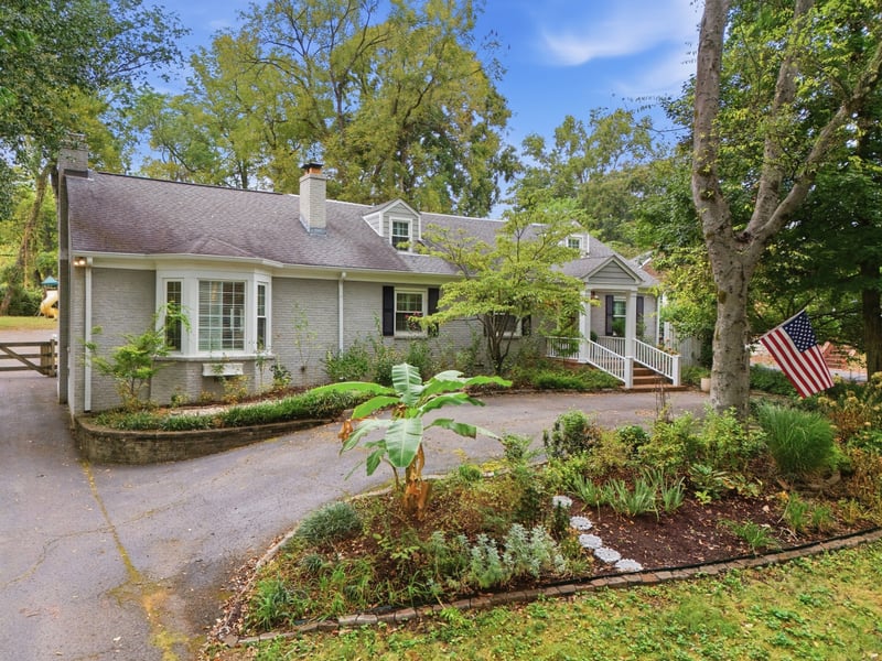 703 Clearview Dr, Nashville, TN 37205