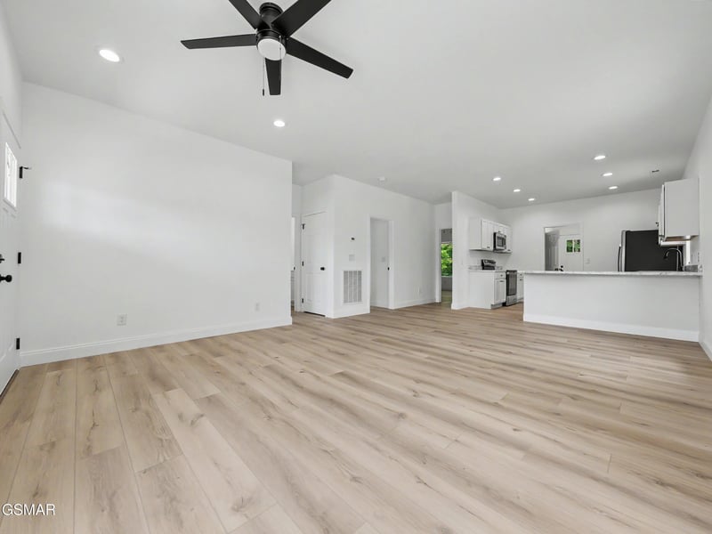 2433 Scenic Mountain Dr, Sevierville, TN 37876
