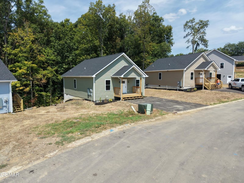 2433 Scenic Mountain Dr, Sevierville, TN 37876