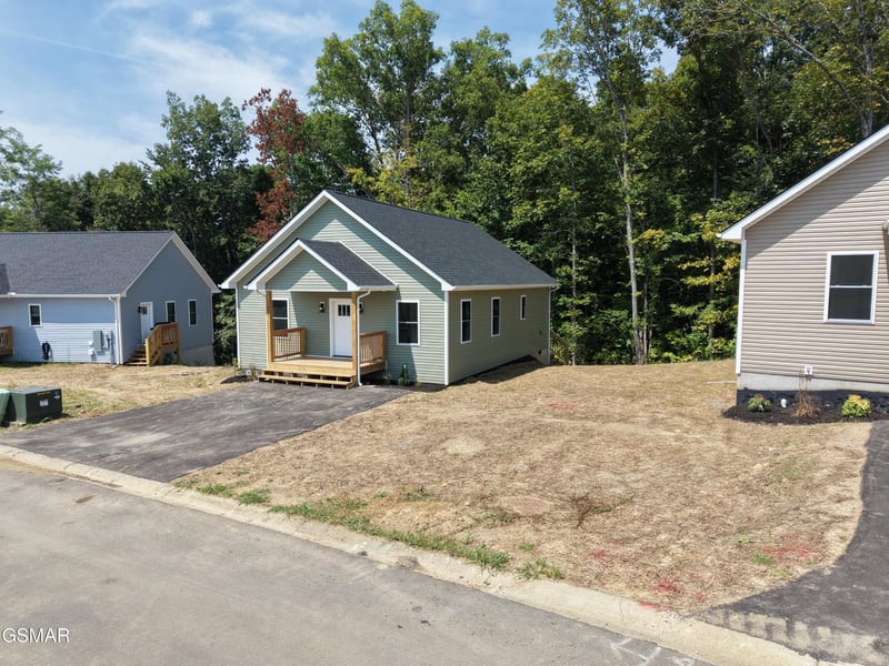 2433 Scenic Mountain Dr, Sevierville, TN 37876