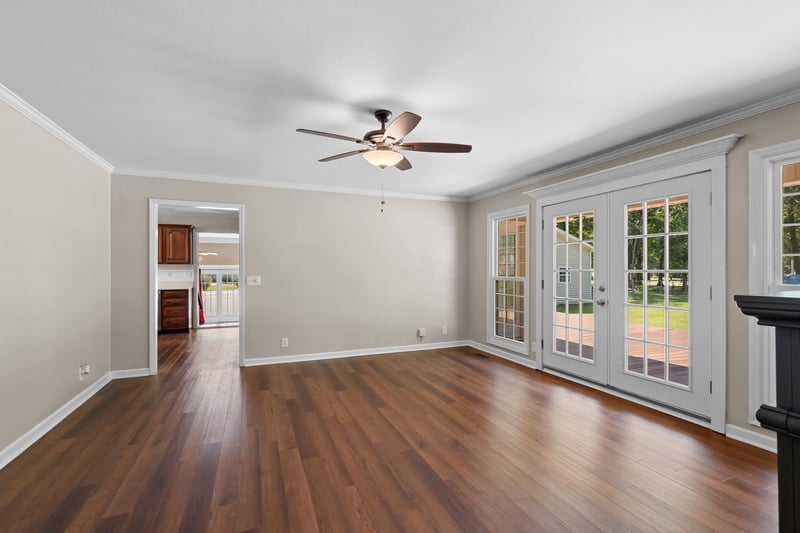 2222 Delay Dr, Lascassas, TN 37085