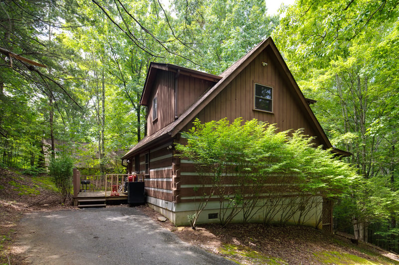 2345 Courtney Ln, Sevierville, TN 37876