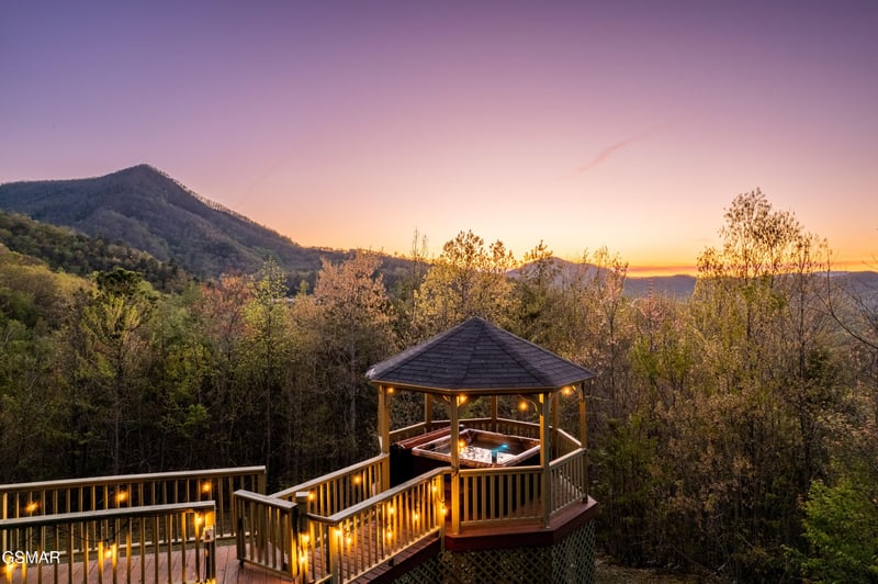 3670 Marian Lake Way, Sevierville, TN 37862