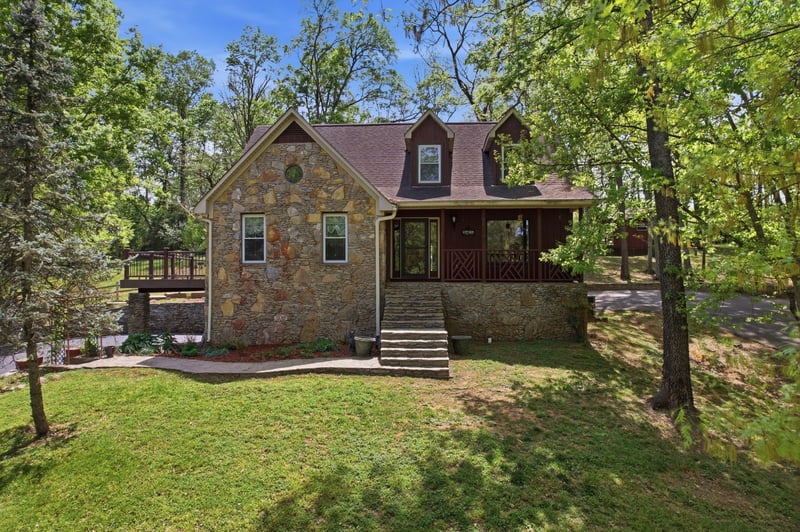 2105 Alpine Dr, Columbia, TN 38401