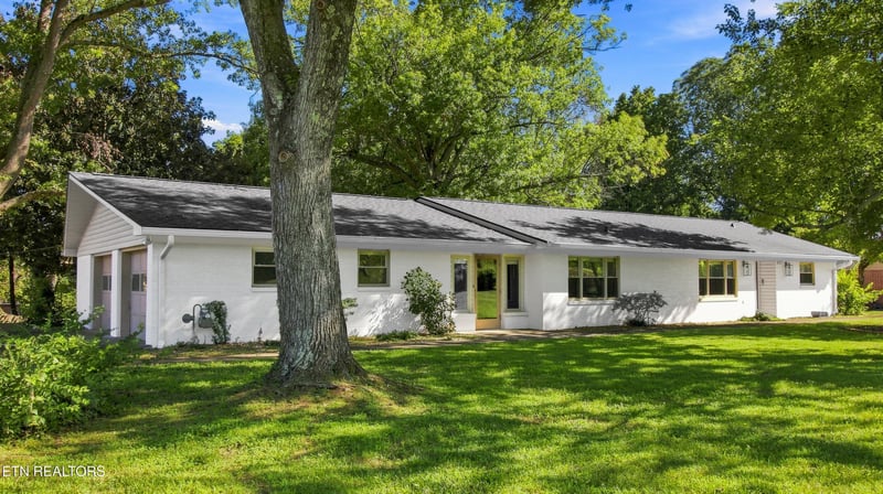 957 Margaret Dr, Alcoa, TN 37701