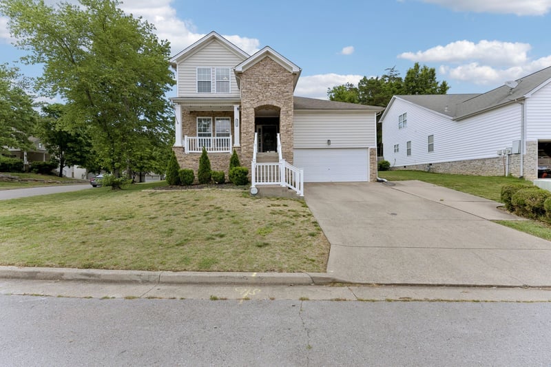 1961 Deep Woods Trl, Nashville, TN 37214
