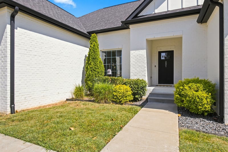 221 Downeymeade Dr, Nashville, TN 37214