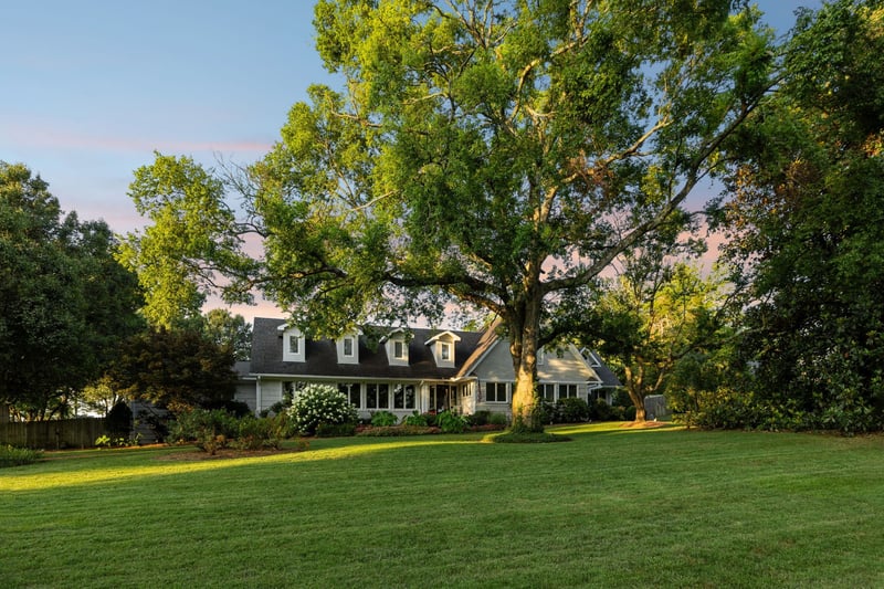 206 Hillwood Blvd NE, Nashville, TN 37205