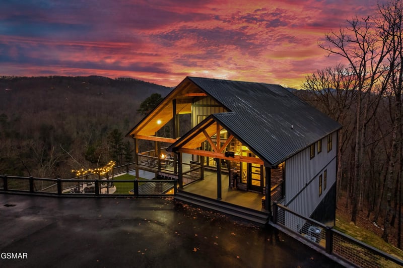 77 Flintlock Ln, Sevierville, TN 37862