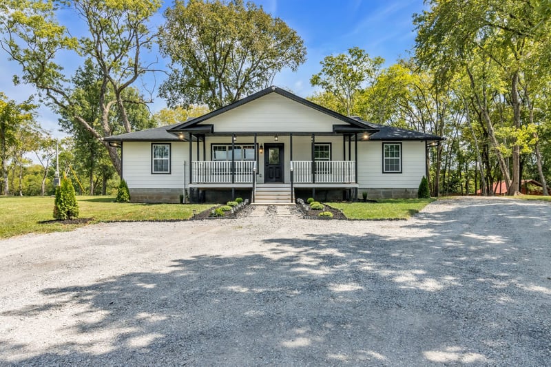 1613 Rucker Rd, Christiana, TN 37037