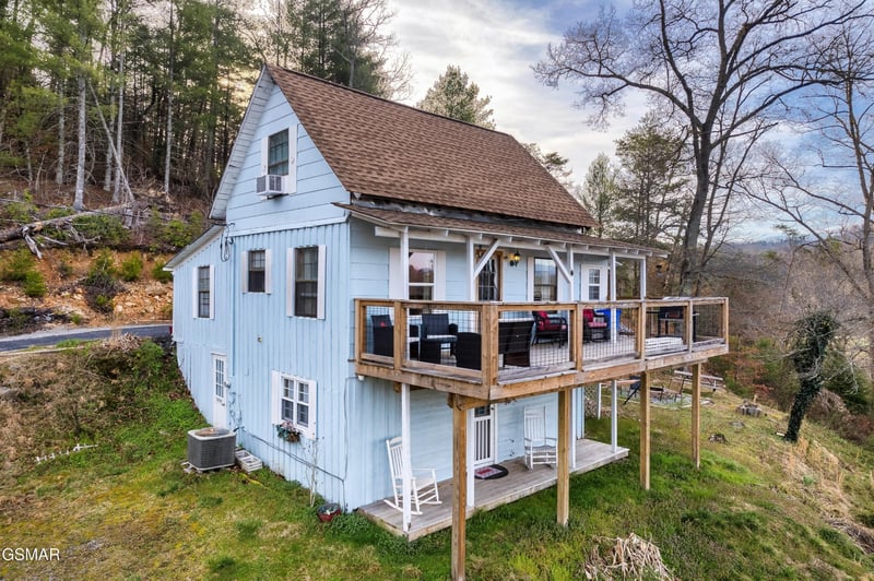 1174 Sharp Rd, Sevierville, TN 37876