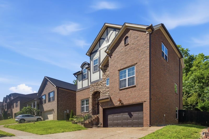 1736 Haleys Hope Ct, Nashville, TN 37209