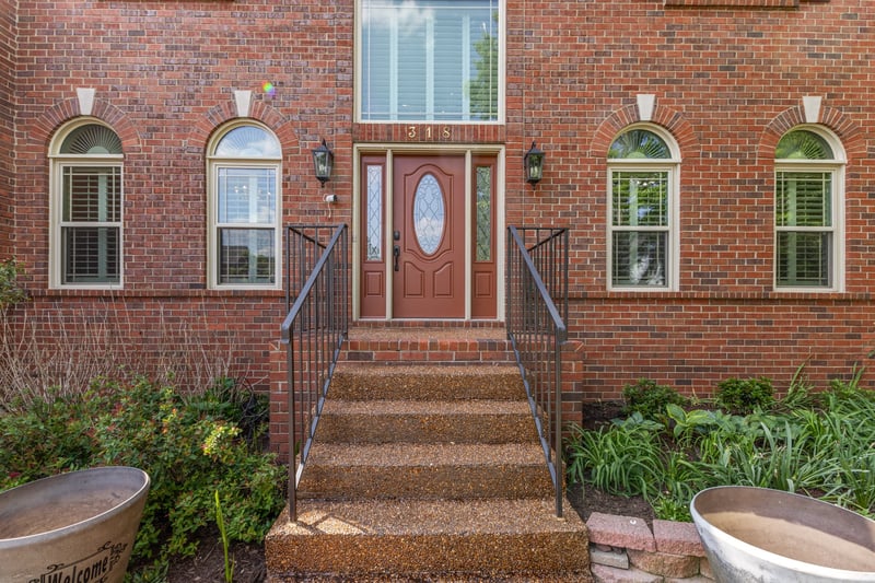318 Logans Cir, Franklin, TN 37067
