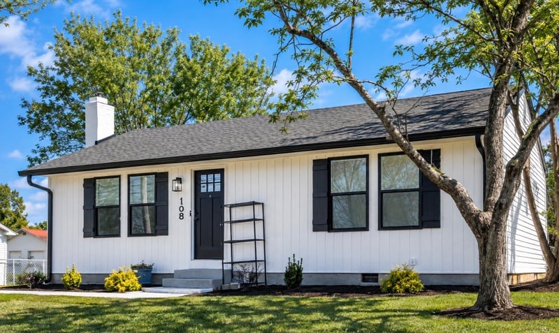 1100 S Russell St, Portland, TN 37148