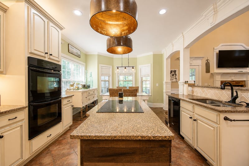 1014 Atchley Ct, Hendersonville, TN 37075
