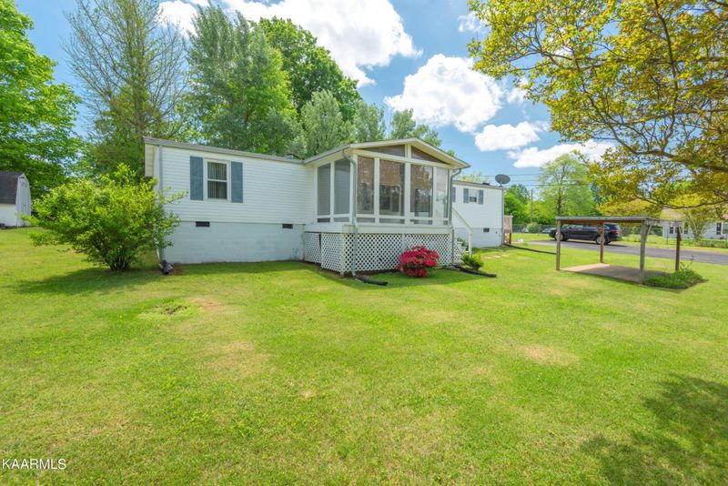 300 Brown Dr, Knoxville, TN 37918