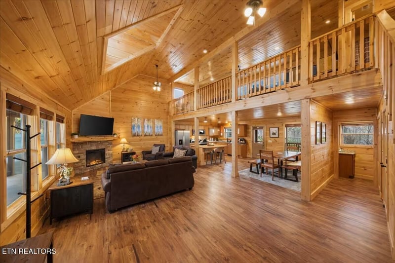 3213 Samuel Wear Dr, Sevierville, TN 37862