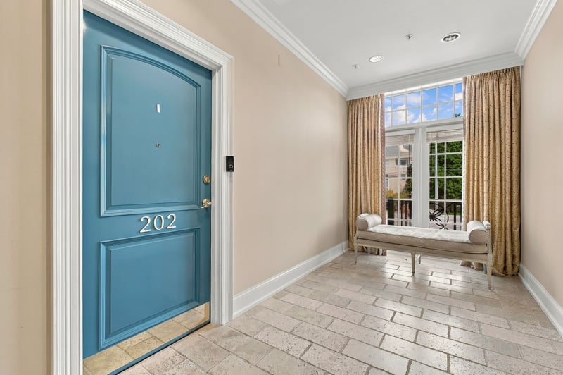 3821 West End Ave #202, Nashville, TN 37205