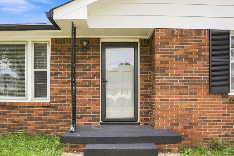 736 Roman Dr, Nashville, TN 37207
