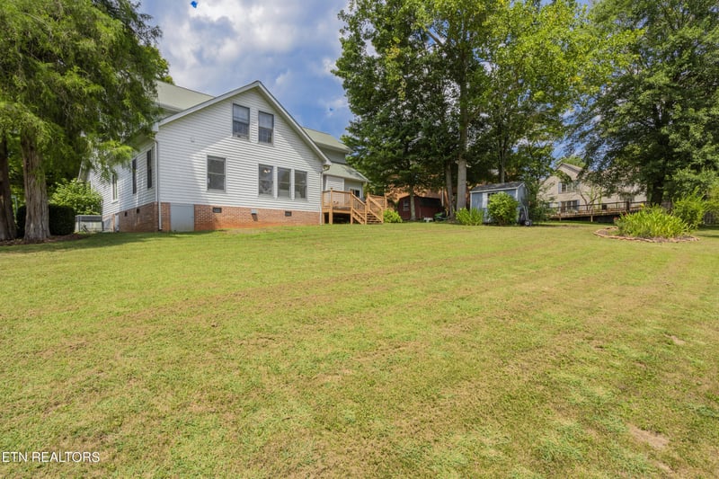 109 W Melbourne Rd, Oak Ridge, TN 37830