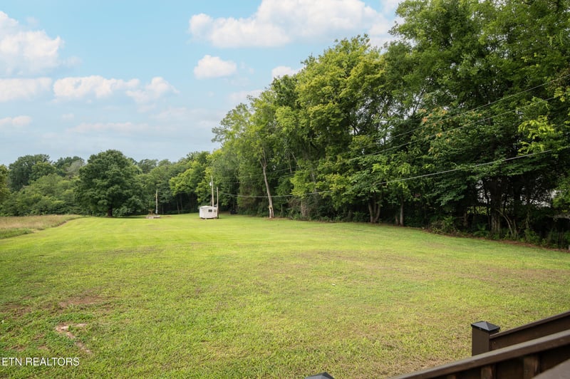 1009 Mabry Hood Rd, Knoxville, TN 37932
