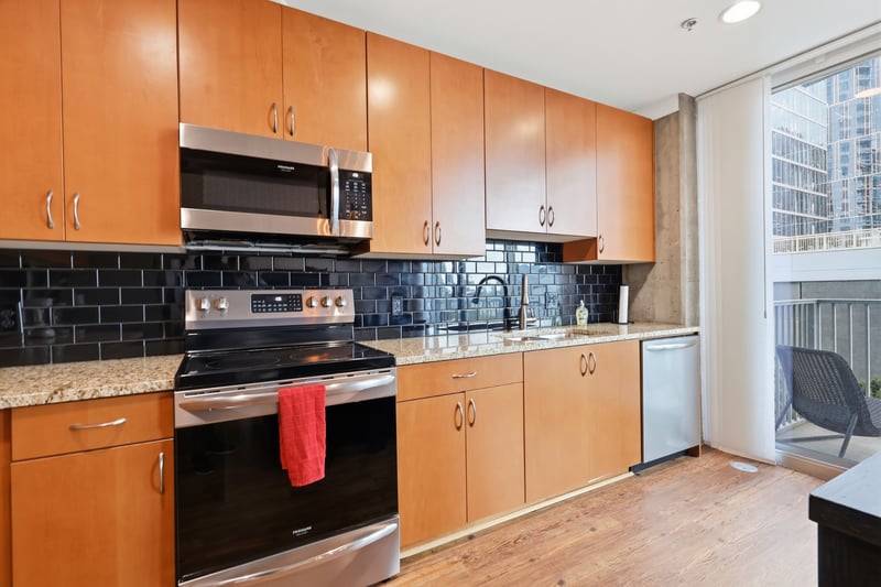 301 Demonbreun St #811, Nashville, TN 37201