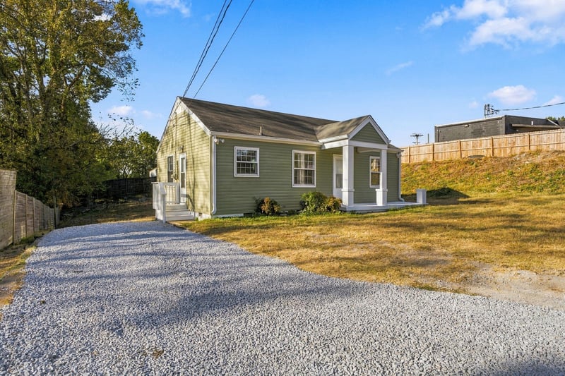 106 Dellway Dr, Nashville, TN 37207