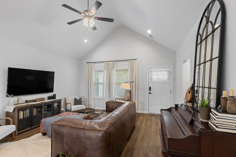 2243 Lambert Dr, Westmoreland, TN 37186