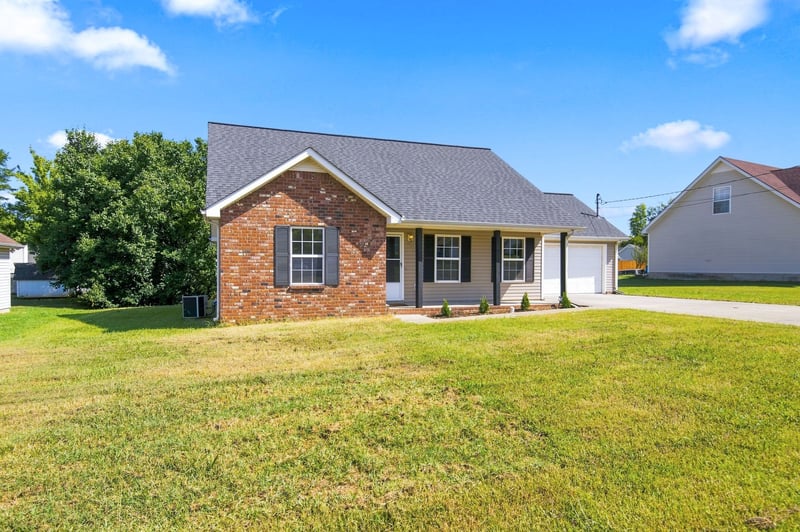 2223 Rosecran Cir, La Vergne, TN 37086