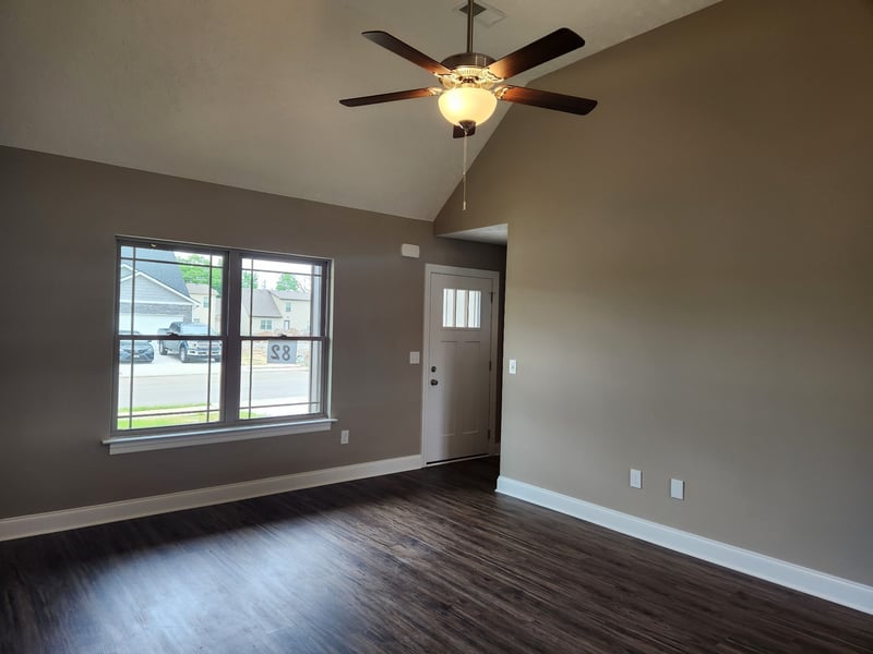 2914 Valley Farms Dr, Christiana, TN 37037