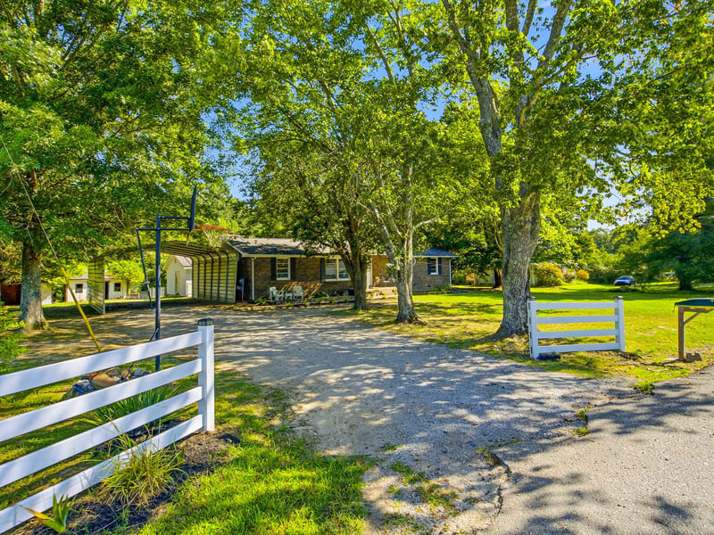 739 Scoutview Rd, Ashland City, TN 37015