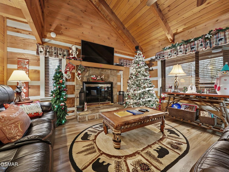 2653 Black Walnut Flats Rd, Sevierville, TN 37862