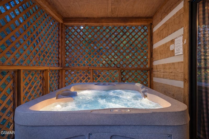 2653 Black Walnut Flats Rd, Sevierville, TN 37862