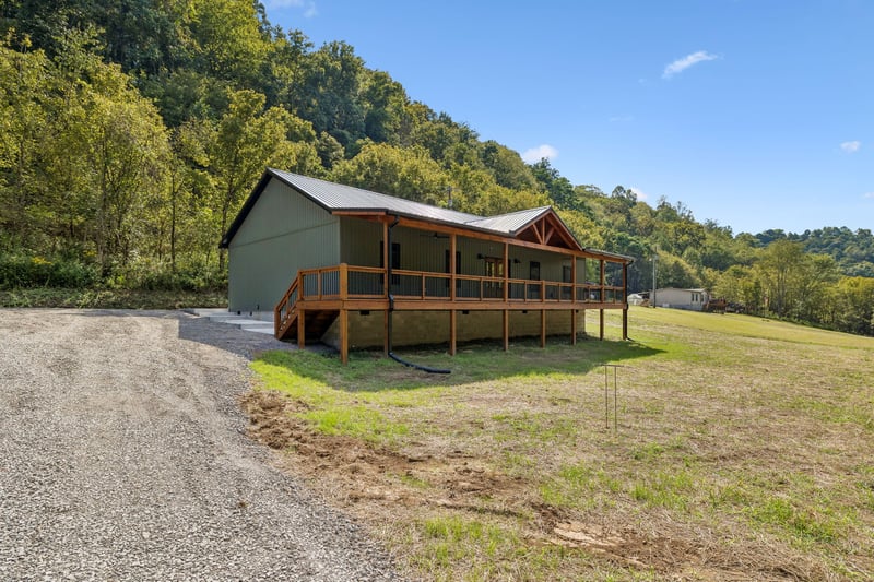 194 Sloan Branch Rd, Pleasant Shade, TN 37145