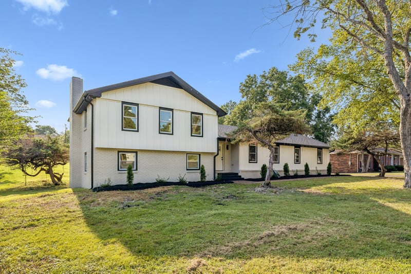 1284 Cheyenne Blvd, Madison, TN 37115