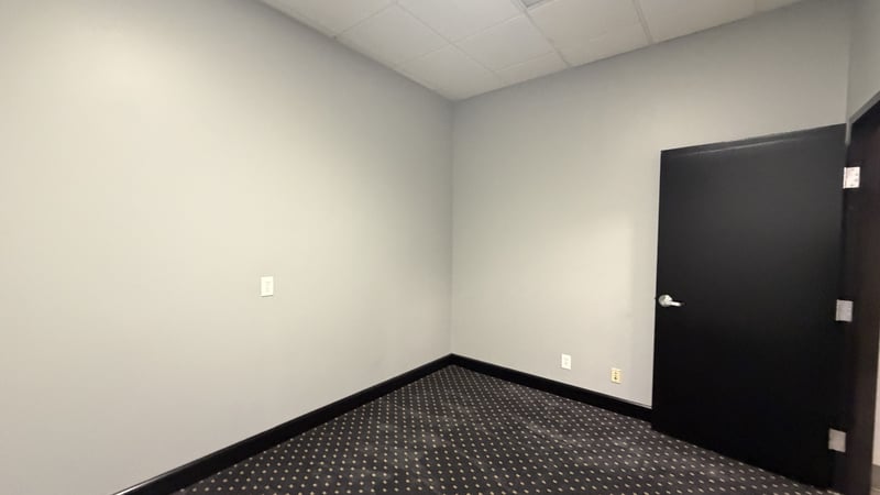 130 Seaboard Ln, Franklin, TN 37067