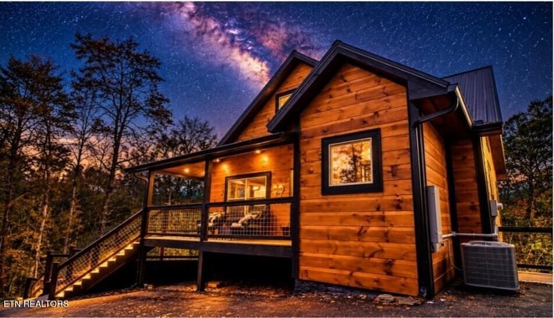 233 Cherokee Path Way, Sevierville, TN 37876